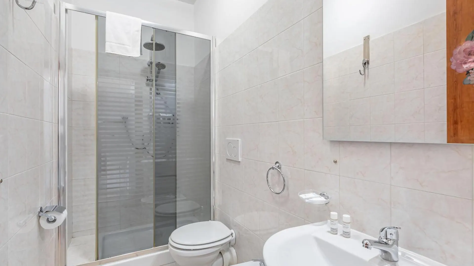 La Nicchia Dei Papi - Visarno Arena Lovely Apt Florence Apartment